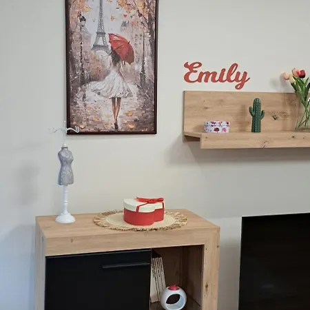 Emily Διαμέρισμα