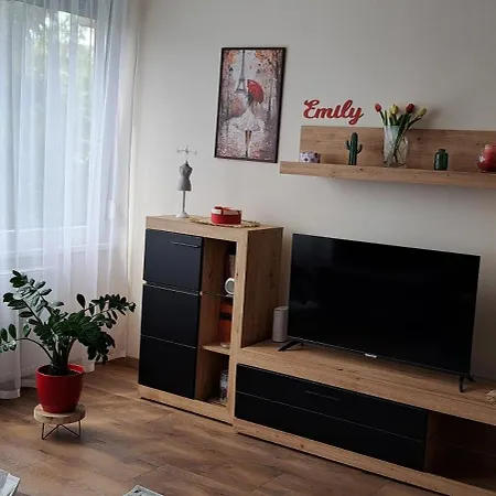 Апартаменты Emily Шальготарьян